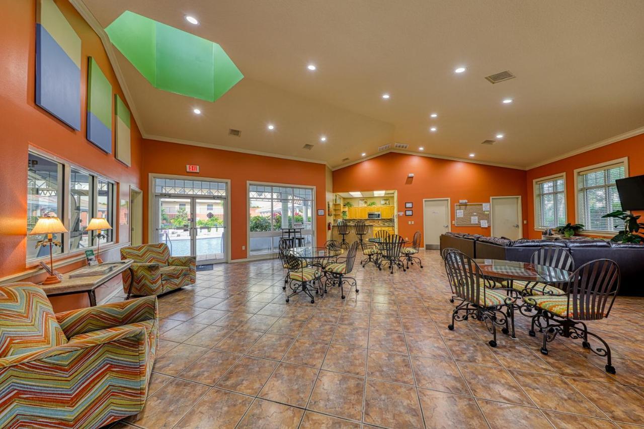 Oceanwalk Condos Bethune Beach エクステリア 写真