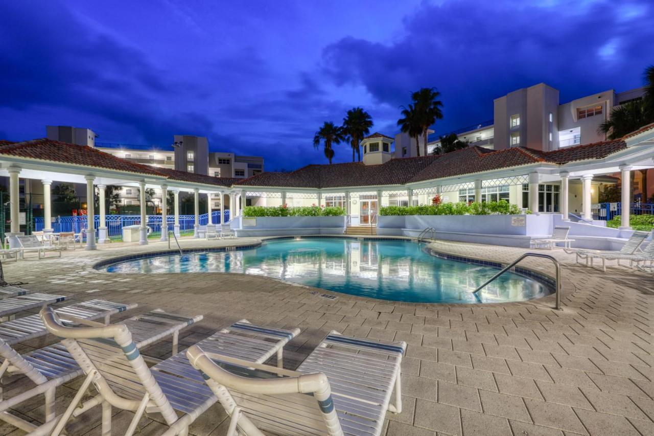 Oceanwalk Condos Bethune Beach エクステリア 写真