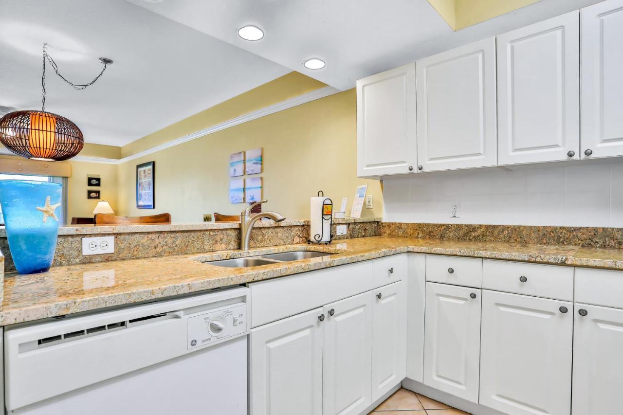 Oceanwalk Condos Bethune Beach エクステリア 写真