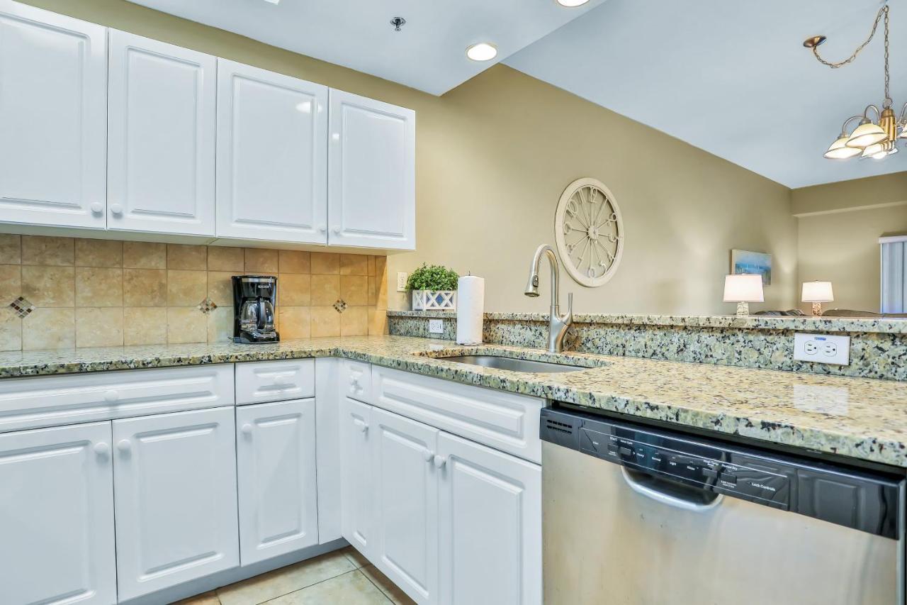 Oceanwalk Condos Bethune Beach エクステリア 写真