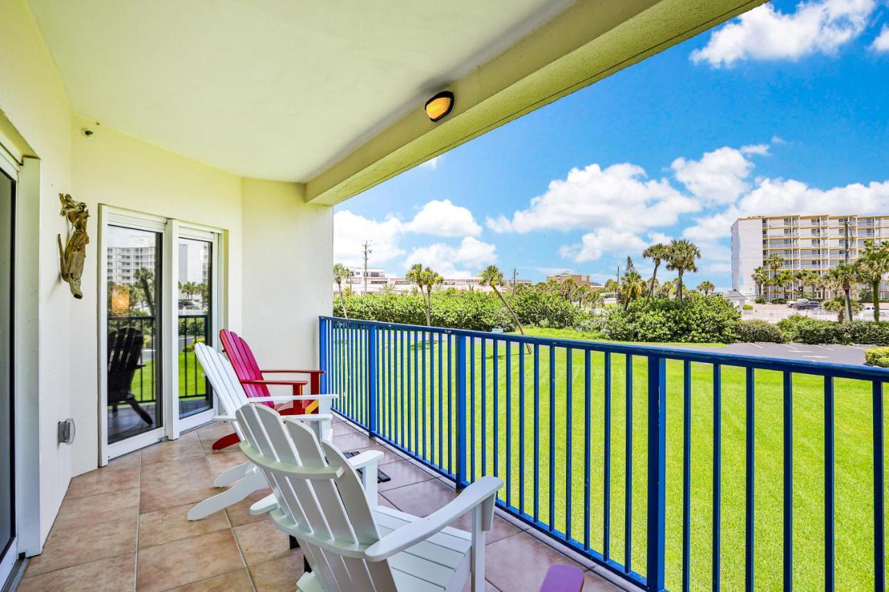 Oceanwalk Condos Bethune Beach エクステリア 写真