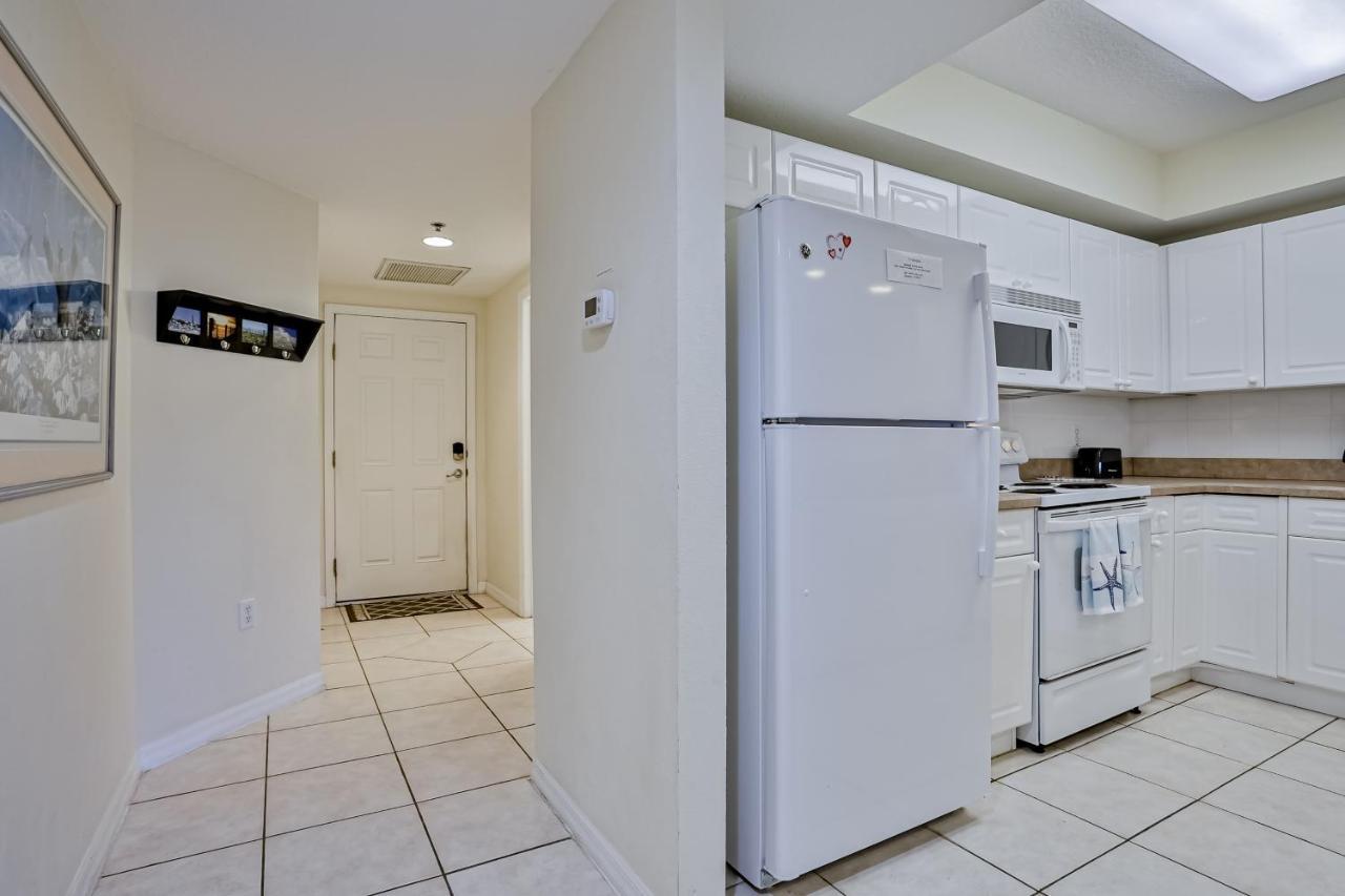 Oceanwalk Condos Bethune Beach エクステリア 写真